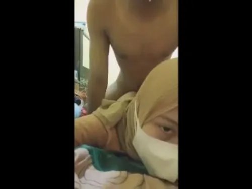 Jilbab Pijet Malah Di Ewe